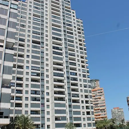 Carmentxu Gemelos 26 * Μπένιντορμ